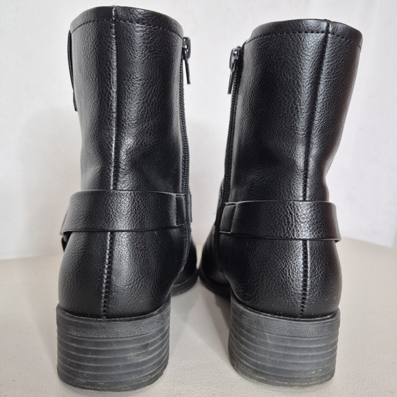 Frye and Co. Elodie Black Faux Leather Side Zip Combat / Moto Boot - Size 8 - Picture 5 of 15